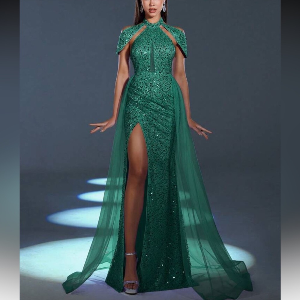 Elegant Green Evening Gown
